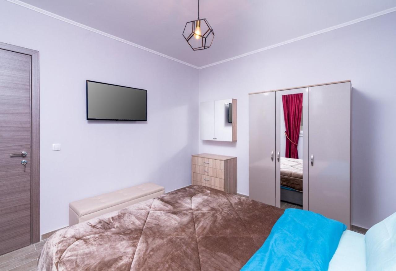 Alexandros Apartment
